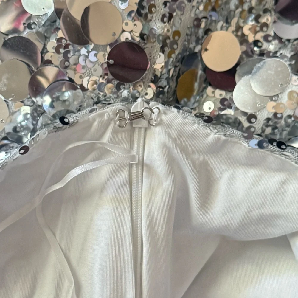 Edikted Sabrina Silver Sparkling Low Rise Mini Skirt NWT- Size Small - Picture 4 of 10